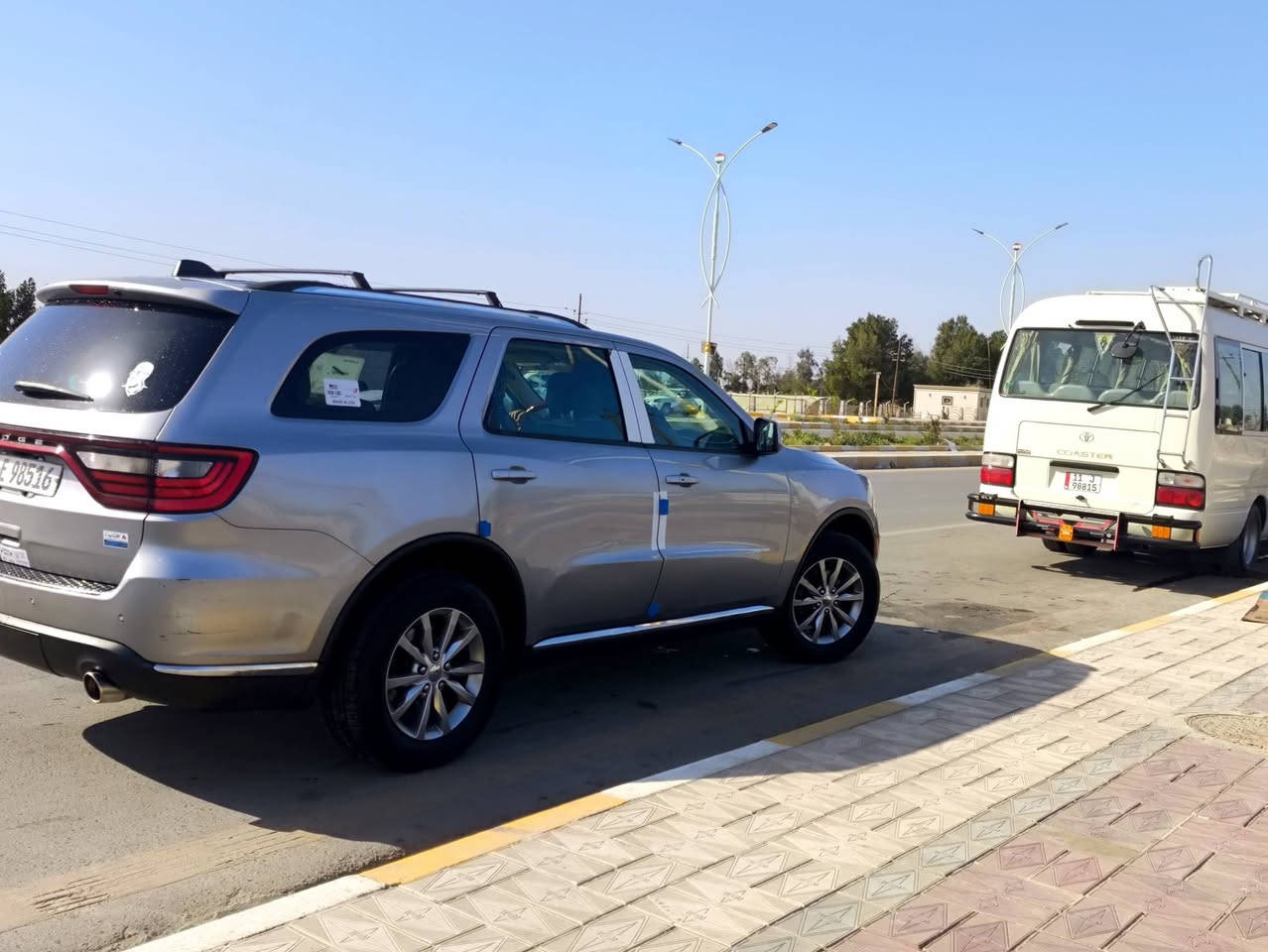 السلام عليكم للبيع دودج دورنكو 17 اصل 
مسجل 22 
مفحوصه مرور راح ترجع اصل 17
محرك 6 
بيها بس قطعه وحده
 صورت الحدث بل منشور 
فول السياره 
سعر 210
***********
