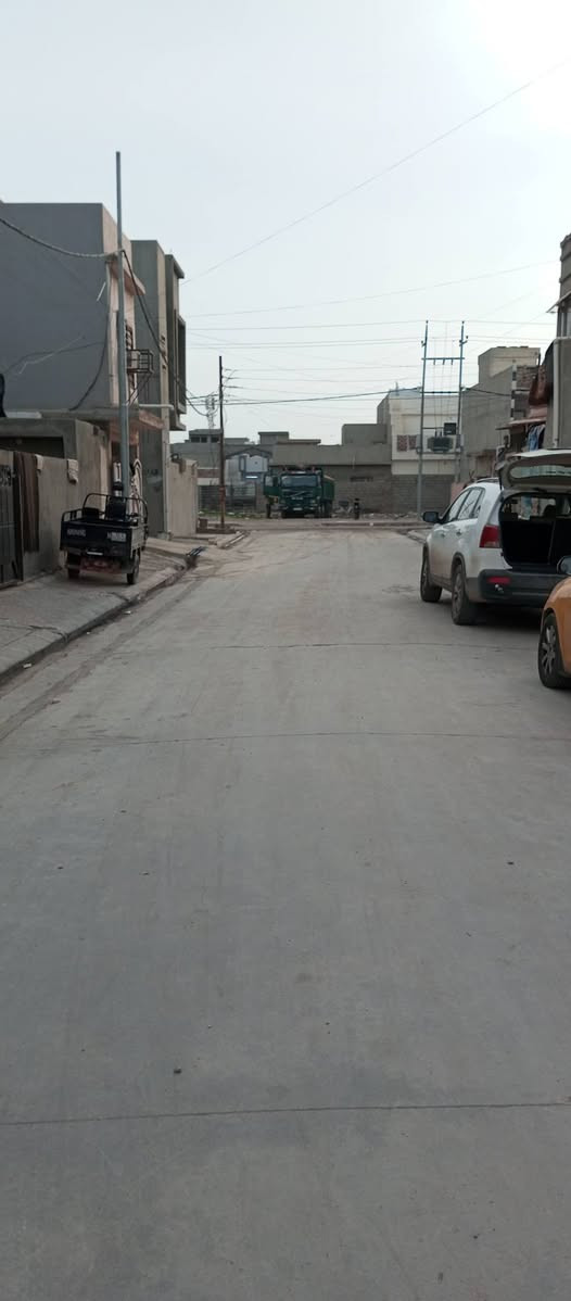 #أعلان (2952)

#دار #للبيع  🏠 طابقين موقع ممتاز بناء جديد
#نوع_الملك :-  طابو ملك صرف 
#المساحة :- دار   130 متر ركن
 
#الواجه :- دار 10/13 متر ركن
#نوع #العقار :-  بأسم شخص واحد 
#محتويات :- دار  طابقين درج داخلي
#الموقع :- شركة طارق منطقة 77 خلف تجاري

#السعر :-  دار 130 مليون بي مجال 
للإستفسار 
***********📞 ***********واتساب
نتشرف بزيارتكم ونستقبل كافة عروض التجاريه والسكنيه في كافة مناطق كركوك
