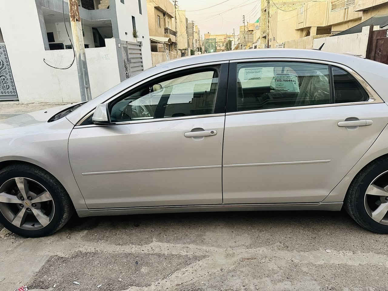 السلام عليكم 
ماليبو 2011 رقم شمالي بأسمي تحويل ثاني يوم 
هزه وسنويه جديده رقم جديد
سلندر 4
مكينه 2400 
تحكم ستيرن 
كروز سرعه 
شاشه كار بلي 
داخل اسود 
كشن سايق كهرباء 
كشن مخمل لونين اسود ورصاصي 
مكينه كير مكفول
تبريد ثلاجه  
السياره كلش نظيفه الله شاهد مال بيت بالعافيه عل ياخذها 
عدة صندوق متكامله سبير + جك اني مشتريهن جديدات بعدني ما مستخدمهن + طفايه 
السونار مرفق ويه الصور بالمنشور  
العنوان : بغداد حي الاعلام 
السعر : 85وبيها مجال كلش بسيط 
هاتـف : ***********
