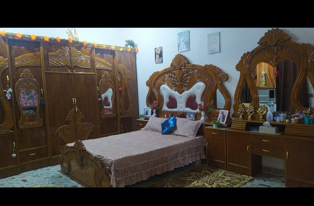 السلام عليكم غرفه جديده استعمال قليل غرفه اخت الجديده السعر مليون وبيها مجال المكان شارع  النفط ***********
