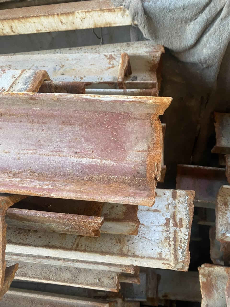 سلام عليكم چنل للبيع القياس (1/90)و(1/80) المكان بغداد الكمية 300 قطعة للأستفسار ***********
