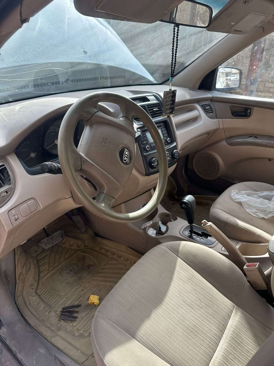 كيا سبورتج خليجي موديل 2009 رقم بغداد.
ابيعها على هذه الحالة.السعر 80 وبيها مجال.
الاتصال/***********
