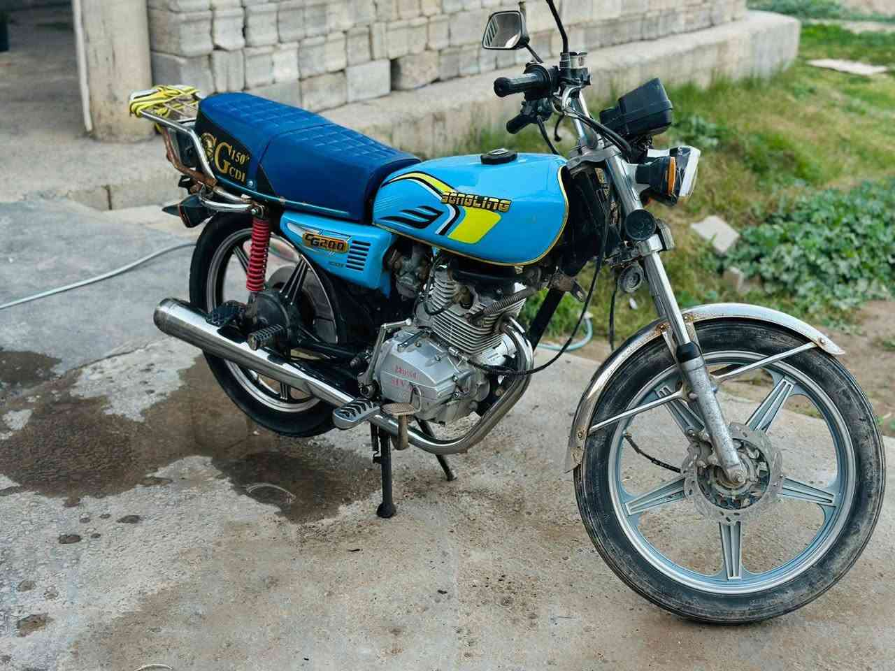 سيفان ٢٠٢٠ محدث ٢٥ جديد أوراق كاملة كل شيء شغال بس السلف يرادلة شخاطة
سعر ٣٧٥ 
***********
