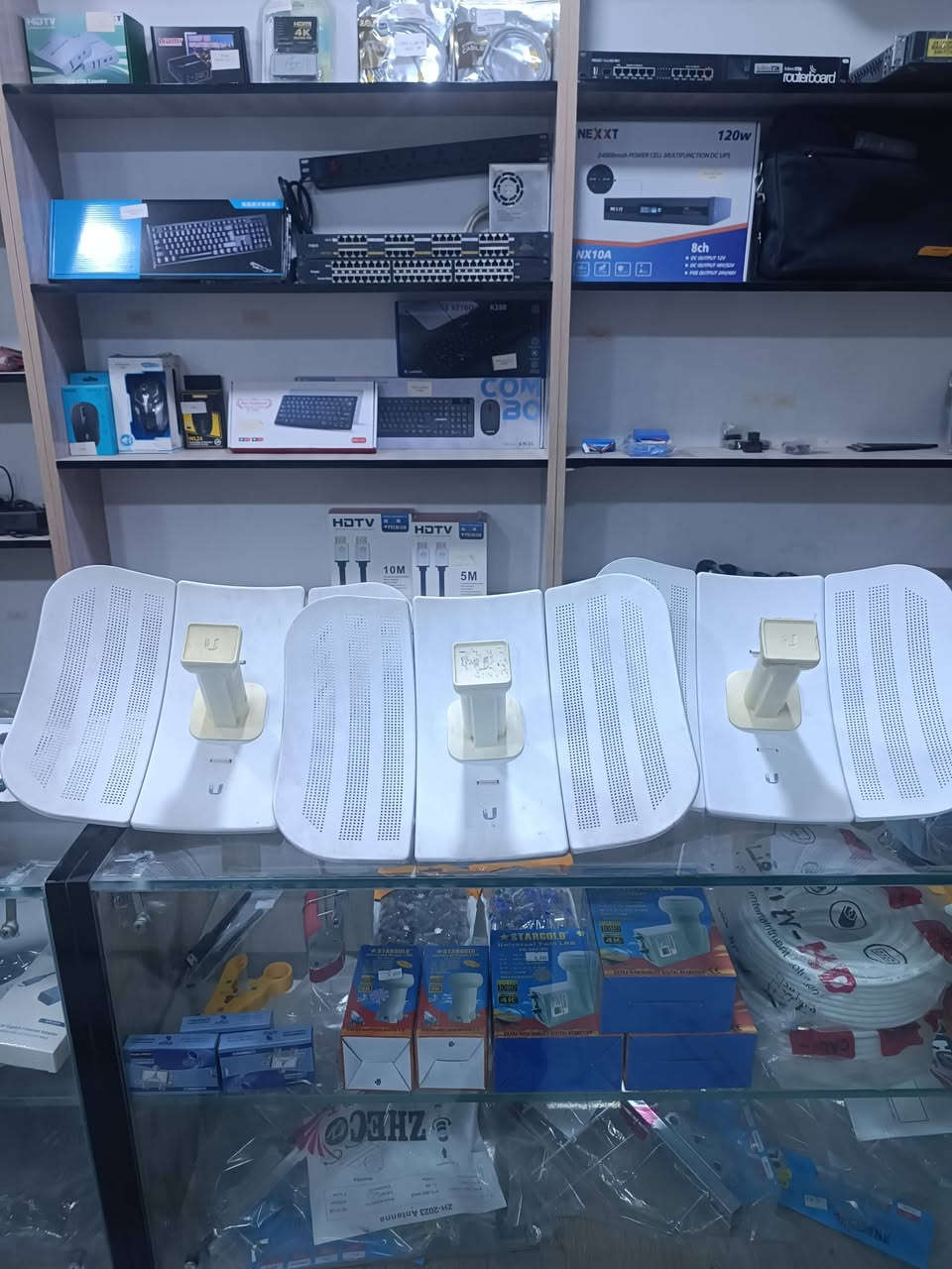 السلام عليكم
يتوفر نانوات مستعمل شرط نظافة وضمان مكتب 
للاستفسار الاتصال ***********
***********
