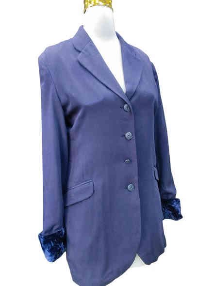 كوتات +ريكوت السعر 10الاف فقط 
يتوفر ملابس اطفال القطعه الف دينار 
قماصل اطفال القطعه 3الاف
تيشرتات نسائي شبابي ولادي بناتي القطعه الفين 
قماصل نسائيه  و رجالي القطعه 5الاف 
تراكات بناتي من عمر سنه الى 5 سنه ب3 الاف 
هودي سويتر اطفال من عمر سنه الى 5 سنه القطعه الفين

المكان ابو رمانه شارع المركز مقابيل فلافل بغداد 
تواصل *********** عمارة
