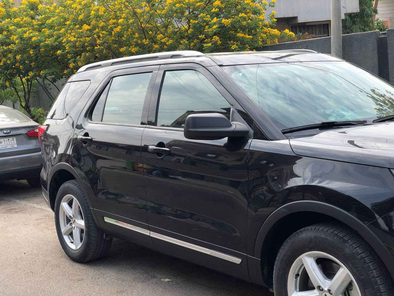 فورد اكسبلور xlt 2018 محرك ٢٣٠٠ تيربو رقم بغداد وارد امريكي حادث بسيط بلجنطه بدون دواخل بدون ايرباك وصور الحادث بلمنشور وبيها بارد بسيط باب السايق السيارة ماشيه ٦٥ الف ميل السعر 160 وبيها مجال مكانها المنصور للاستفسار الاتصال على *********** بغداد, العراق
