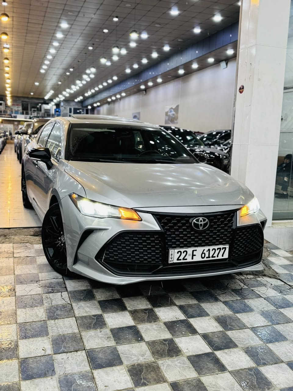 2021 TOYOTA AVALON, NIGHT SHADE
افلون 2021 XSE
رقم أربيل
ماشيه 92 كلو متر 
فول مواصفات
محرك 6 سلندر 
سلايد
بصمة
شاشة
سماعات JBL
شفتات بلستيرن
كشنات جلد وكنتارا
كشنات تدفئة وكهرباء
تحديد مسار 
رادار امامي
رادار جانبي
نظام سبورت-ايكو-نورمال
هاند بريك دكمه
اوتو هولد
تبريد قطعتين
دبل اكزوز
————
السياره جاهزه تريد تحويل او وكاله نفس يوم 
ضررها مال امريكا باب سايق صبغ 
 و بي باب خلفي شبر تعديل 
ارباك بس بردة طالك
————-
مكان سياره أربيل معرض ابراهيم نامق
السعر : :255: بي مجال قليل

***********
***********

