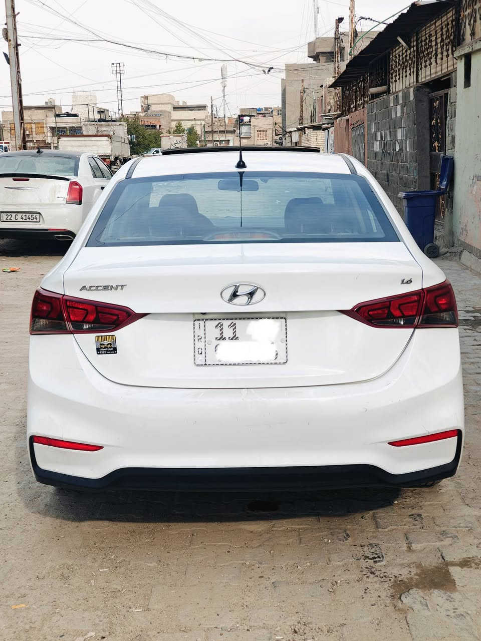 سلام عليكم
هواندي اكسنت 
خليجي 
موديل 2020
مكفوله من ضربه وصبغ وتبديل فقط بيها حالوب 
باقي السياره كفاله 
السونار مرفق مع المنشور 
الموصفات 
مكينه 1600 دكشن عالي 
فتحه سقف 
حساسات 
كامره دواره 
تحكم استيرن جهتين 
اشاير ب المري 
ماشيه 100 
شاشه كبيره 
قطعتين تبريد 
5 ويل كب 
حداديه صدر تخم تاير تبريد ثلج السياره جاهزه للاخير مابيها كل نقص 
رقم بغداد الجديد 
مشروع وطني تحويل مباشر 
س 115 
مكاني بغداد 
ه‍ ***********
