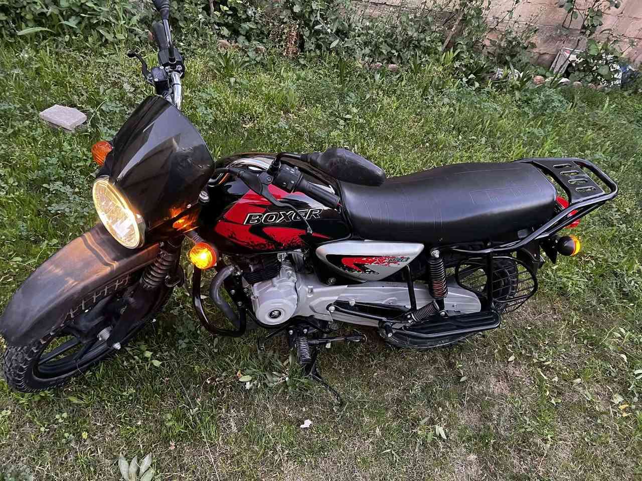 بوكسر موديل 22 ممفتوح برغي بيهه مرقمه رقمهه انبار بيع او مراوس بدايون 22 او 23 نفخ الشراي خاص او يتصل *********** واتساب موجود
