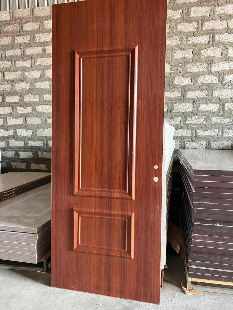 بيتك يستحق الأفضل 
ويانه ما عليك سوى اختيار الموديل والباقي علينا 
✓خبرة طويلة في مجال الأبواب
✓فريق فني متخصص في التركيب
✓أسعار مناسبة للجميع
✓ضمان على جميع منتجاتنا
✓خدمة ما بعد البيع
للطلب والاستفسار راسلونا ***********
زورو موقعنا كوت زين القوس شارع الجوبه
