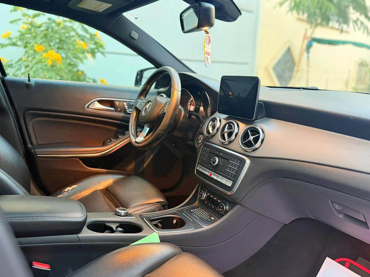 مارسيدس GLA250 موديل 2018 خليجيه قطعتين صبغ فول مواصفات ماشيه 74 الف جاهزه السياره بدون نقص محرك 4 سلندر 2000 
بيع او مراوس مكان السياره بغداد مجمع بسمايا
واتس اب *********** بغداد, العراق
