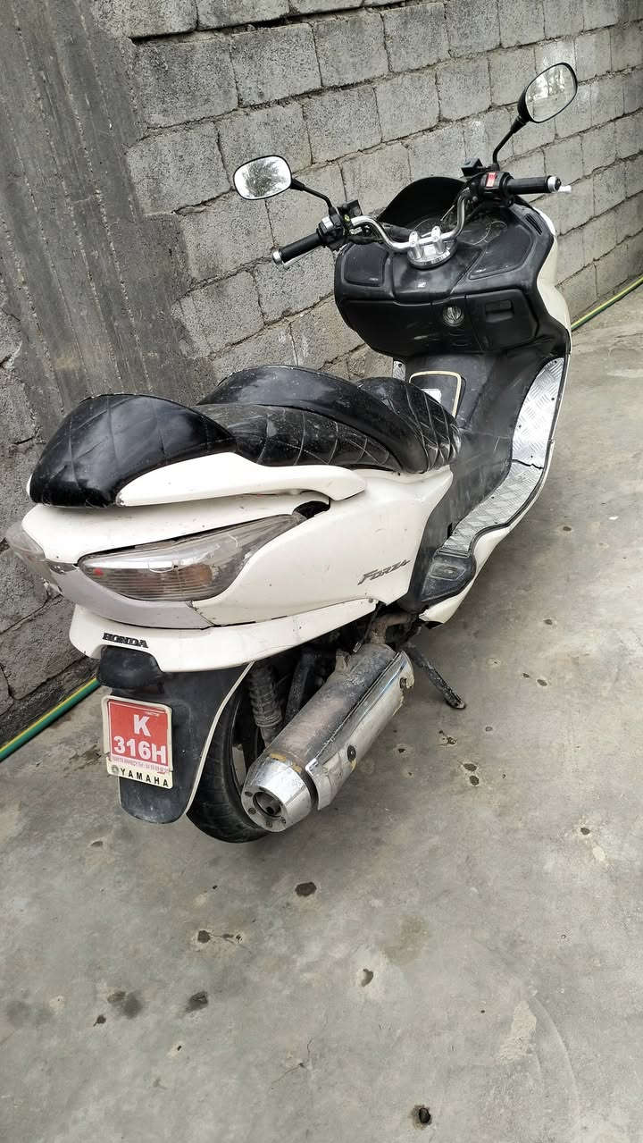 دراجة فورزه صفر 8 للبيع الدراجه طافيه ابيع كوم حديد  سعر 450 وبيه مجال *********** عنوان بغداد الراشديه مال حسينيه
