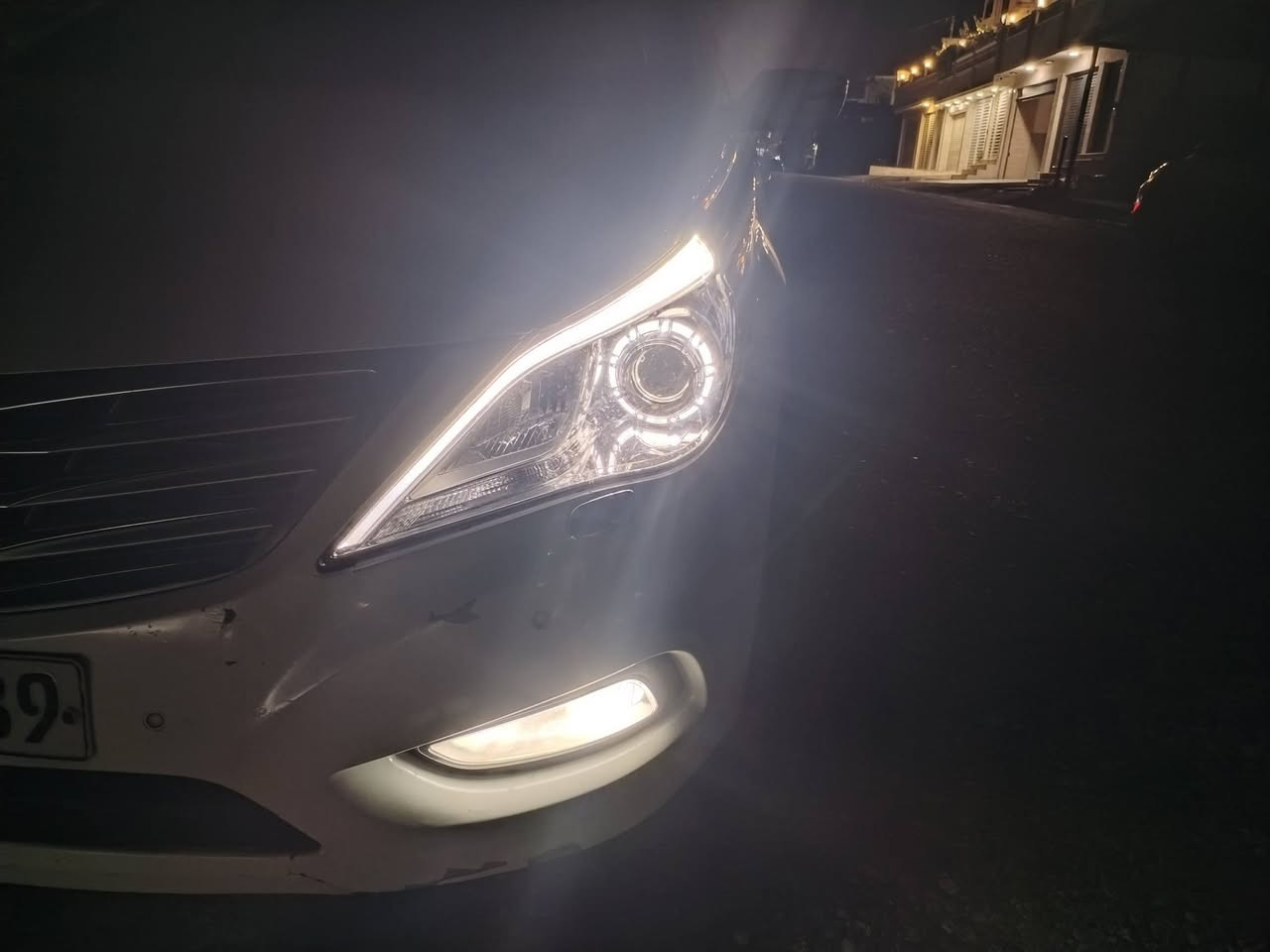 ازيرا 2012 بانوراما
محرك 3000 دوش وارد خليجي فول
رقم وهزة جديد تحويل مباشر. بانوراما  تشغيل والابواب بصمه  نظام ترحيب كراسي كهربائي بردات خلفي وجانبي كراسي تدفئة وخزن حساس امامي خلفي الايرباگات كلها سليمه صبغ باب ونص جاملغ ومكانات بارد
129$  ومجاااااال. *********** وتس آب وكورك
