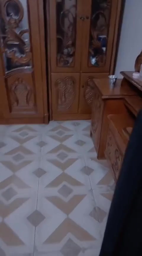 سلام عليكم بيت زراعي يحتوي على غرفتين وصاله ومطبخ وساحه وصحيات لالبيع بحي العباس المهافيف 125 متر السعر 22 وبي مجال رقد الهاتف ***********
