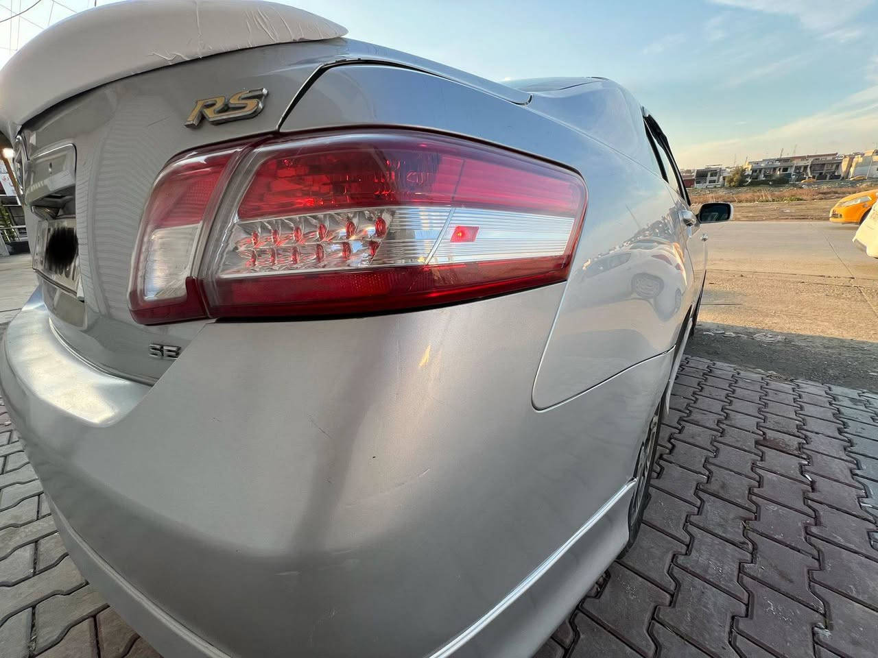 سياره كاميري موديل 2009 ثلاث قطع  صبغ سياره بسمنه شرط تحويل صدر امامي وره جديد سنويه جديد. رقم جديد 4تايرات جديد كشن كهربائي سعر 93وبي مجال عيوان كركوك رقم مبايل *********** كركوك, العراق
