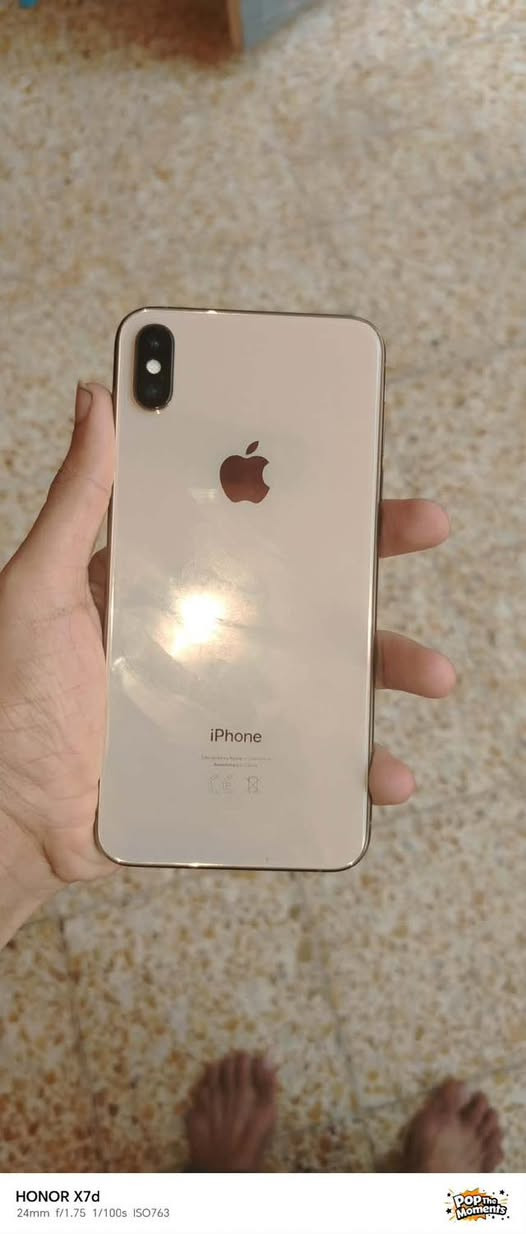 اكس إس ماكس 
ذاكره 64
مبدل شاشه و بطاريه اصليه نسبة 99 
فيس إيدي وكف 
بي طخه بل كلاس  صير خط  عاديه ما مثره بشي
دبل سيم 
للبيع أو مروس


**إذا كنت صاحب هذا الإعلان وتريد حذفه لأي سبب، رجاءا أرسل رسالة إلى الدعم الفني**