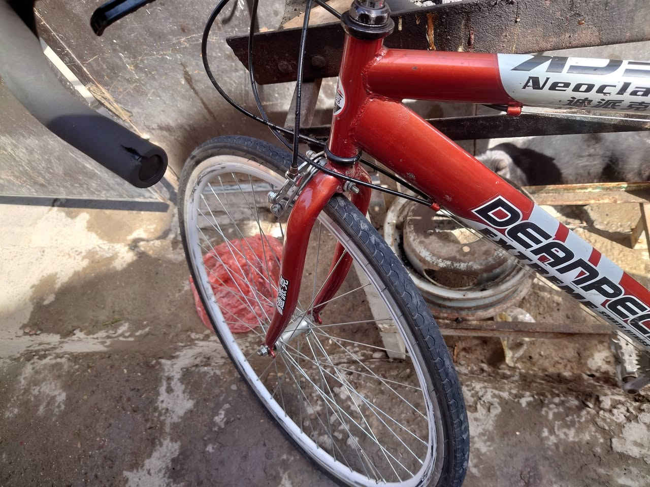 السلام عليكم اخواني رايد هذا البايسكل رود مستعجل على بيعته 85 بمجال رقمي ***********
