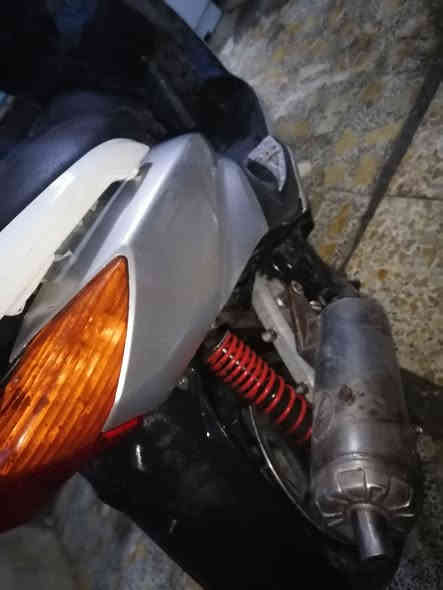 سلام عليكم سكنس نثيه 140دراجه خير من لله ونكره سلف وهندر دراجه لا نضوح ولا تبخير..ولا تنقيص.دراجه شغاله بس كابريتر وصخه تشتغل دراجه وتمشي بيه عادي بي من تقبط سكليتر شويه تكطع بيك مكاني مدينه صدر هاذ رقمي ***********
