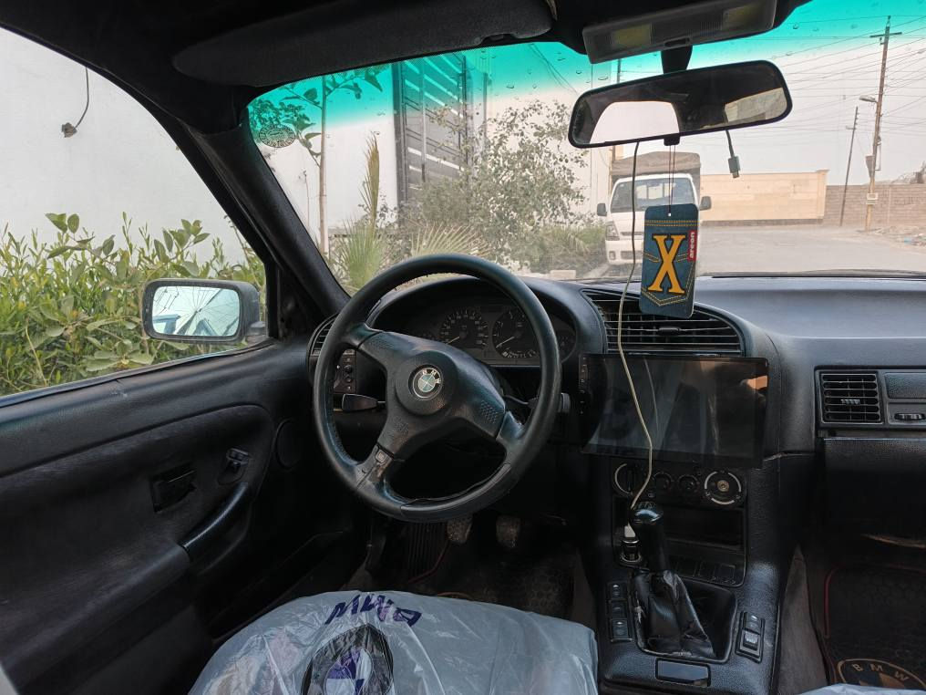 السلام عليكم شباب بي ام حجم ٣٢٥ مسكر عدل كير عادي جام كهرباء صبغ حزام بدون ضربه فقط الي بالجاملغ يم السايق بدون دواخل كير مكينه حداديه جدد غرفتها حلوه مامتعوبه تايرات وباتري جدد فيت بم جديد كهربائياتها كولها شغاله سستم صوت دمام تبريد نقص غاز رقم ديالى شوكت متحب تحويل السعر ٣٥ ورقه مكان السياره بغداد الدوره وهذا رقمي *********** بي واتساب مراوس هم يرهم بغداد, العراق
