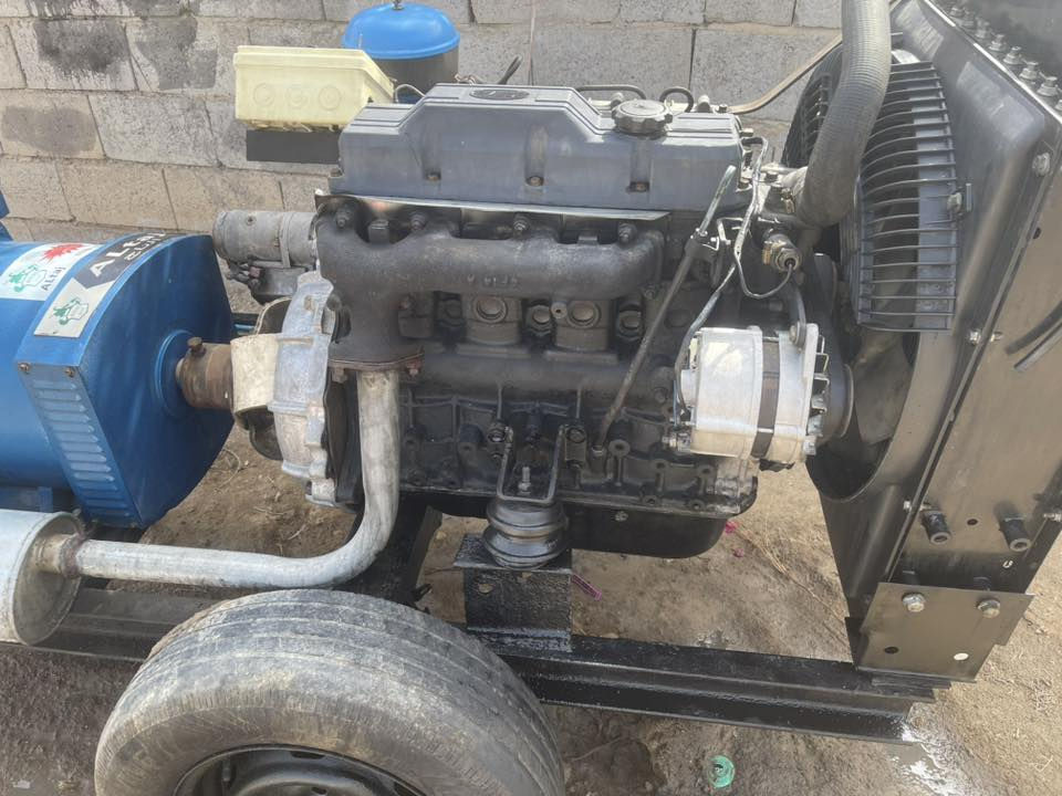 للبيع او المراوس بمولد اصغر يعني ١٥ kv ومحرك ٢ او ٣ بستم 
وحسب التفاهم 

مولد كيا ٣٠ kv 
جاهز من كلشي 
مشتغل ايام قليلة 
سعر ١٣ ورقه وبيه مجال 
***********
