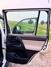 لاندكروزر • ٢٠٠٩ • محدث ٢٠١٥