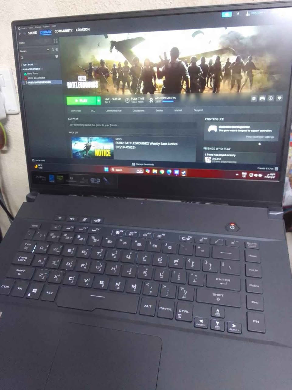 (ASUS ROG Zephyrus M15 GU502LW):

المعالج (CPU): Intel Core i7-10750H (6 أنوية، 12 خيط، تردد حتى 5.0GHz)

كرت الشاشة (GPU): NVIDIA GeForce RTX 2070  (8GB GDDR6)

كرت شاشة مدمج: Intel UHD Graphics

الرام (RAM): 16GB DDR4 بسرعة 3200MHz

القرص الصلب (SSD)  1TB
سلوت ثانوي لاضافة هارد اخر 

الشاشة: 15.6 بوصة، Full HD 1920x1080، معدل تحديث 240Hz

نظام التشغيل: Windows 11 Home

الصوت: مكبرات صوت ستيريو + تقنية Dolby

وعندي فيديو توضيحي لأداء الالعاب النجف, العراق


**إذا كنت صاحب هذا الإعلان وتريد حذفه لأي سبب، رجاءا أرسل رسالة إلى الدعم الفني**