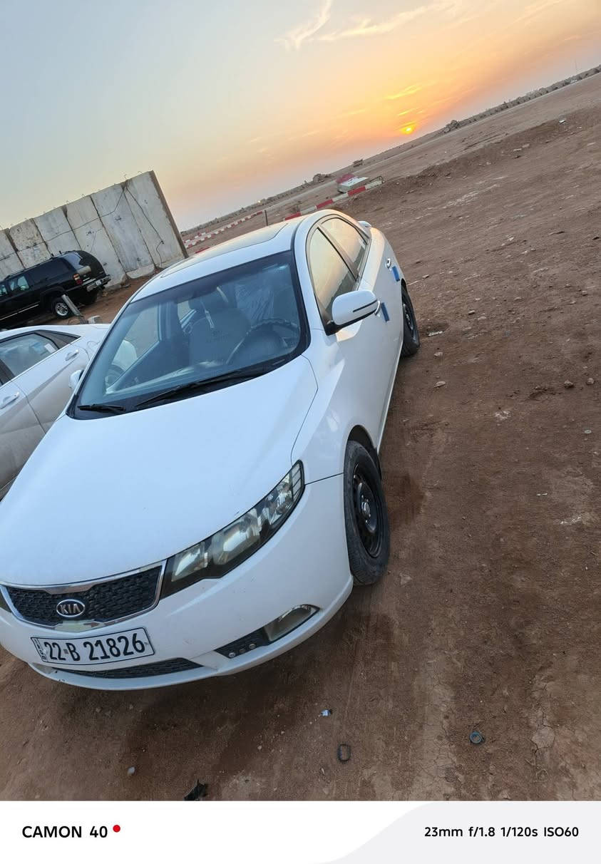 السلام عليكم سيراتو فول مواصفات بدون صبغ ماعده براس الجاملغ الخلفي شويه بارد. فول الفول ومكفول اي استفسار  السعر 108بيهه مجال قليل سياره 2011 موديل وهذا رقم ***********
