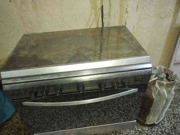 السلام عليكم طباخ فرش المصري نضيف وشغال كله شرط الفحص السعر 150 مكاني كربلاء الشبانات ***********
