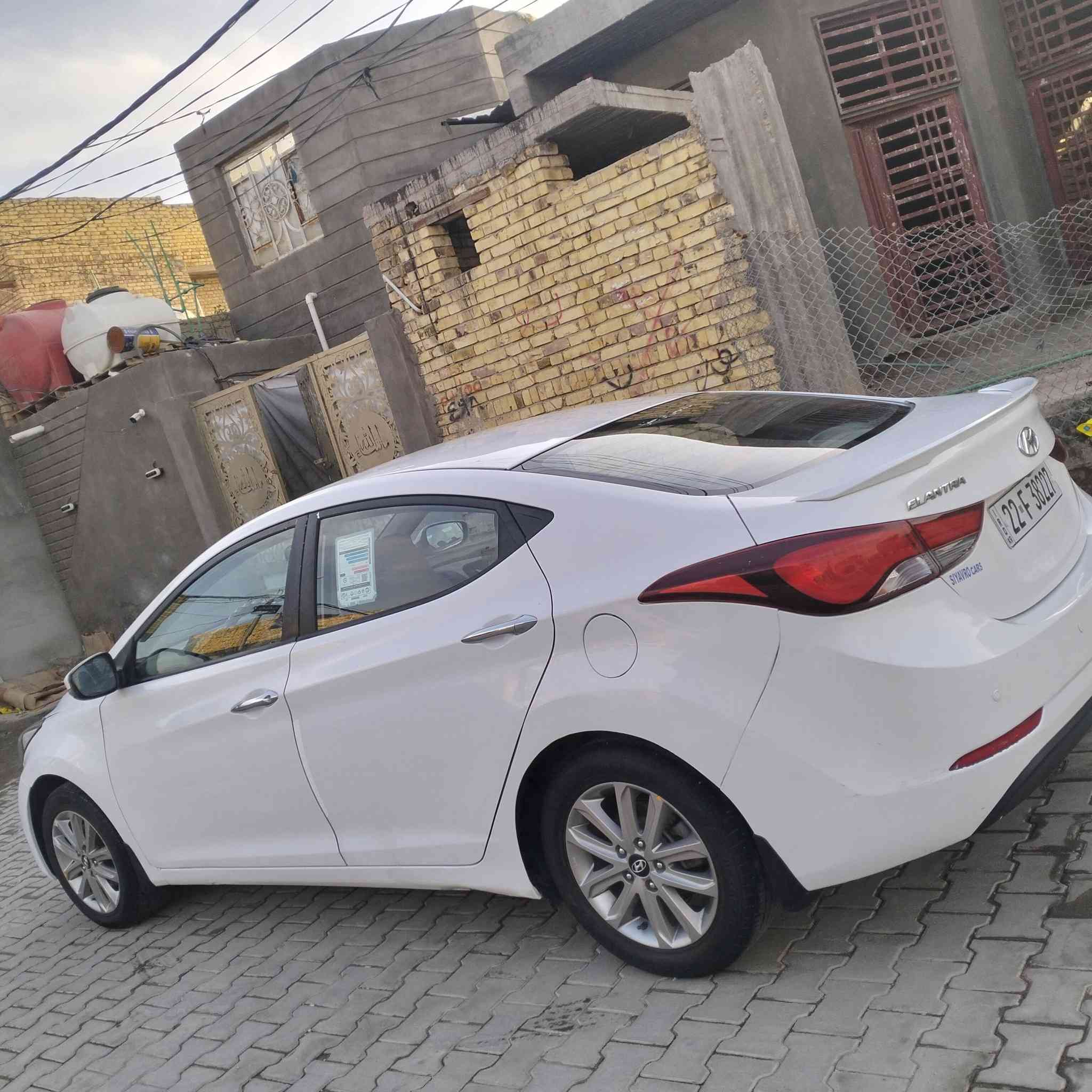 السلام عليكم النترا للبيع مديل 2014 خليجي السياره فول مواصفات بيه رشات صبغ موضحات بل منشور فقط بدون داخل 
مكينه وكير كفاله.       مكينه 1800 دوش
حداديه تخم تأير كله جاهز 
السياره فول مواصفات الأخير
رقم اربيل دولي تريد تحويل تريد وكاله 
سنويه لل2030 
السعر 105 وبيه مجال 
مكاني ديوانيه                        ***********
