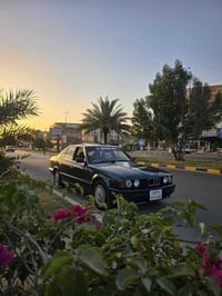 🔴525 اصل بليته و سنويه 🔴موديل 1992  🔴كير محرك حداديه شرط 🔴كير عادي  🔴د...