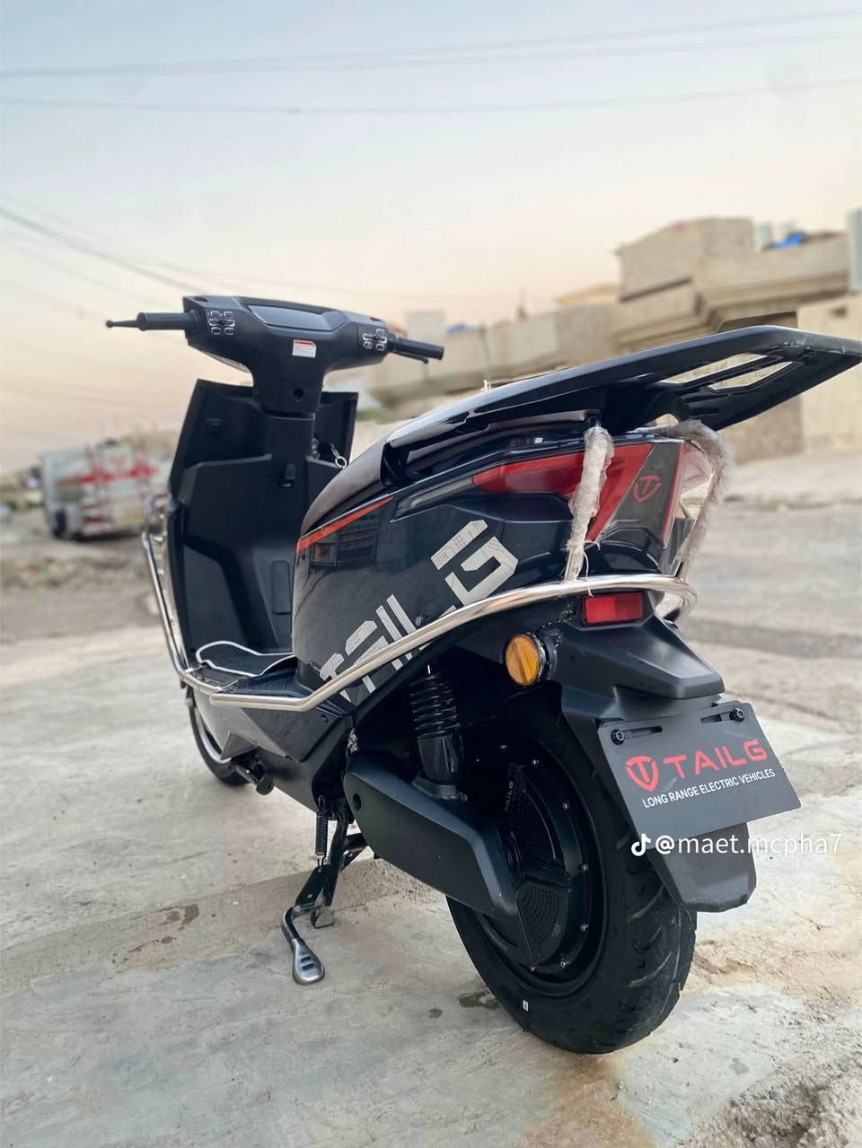 مطور شحن لل بيع النوع تيسلا المطور نضيف بس الماشه بيها عواج /  البطاريات كلو يقره 11/العنوان موصل الايسر حي النور /  السعر مليون و75 بيها مجال /الرقم/***********
