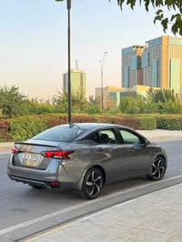 نيسان فيرسا ٢٠٢٣ ١ قطعه صبغ بونيت بدون دواخل  الشان صفحه السكن كلير بد...