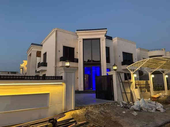 فيلا VIP للبيع في #كنجان_ستي 🏡

فرصة استثنائية لاقتناء واحدة من أرقى الفلل في أربيل

📍 ركن مميز بمساحة 750م

تجمع بين الفخامة، الراحة، والموقع الاستراتيجي

تتضمن:

🏊‍♂️ مسبح خاص بتصميم عصري

🌿 حديقة منسقة ومساجه أنيقة

✨ ديكورات داخلية فاخرة وتشطيبات راقية

🔥 نظام تبريد وتدفئة مركزي

🚗 كراج واسع

السكن المثالي الفاخر يبدأ من هنا

0777 436 4633
0782 127 8772 
75 دفتر
