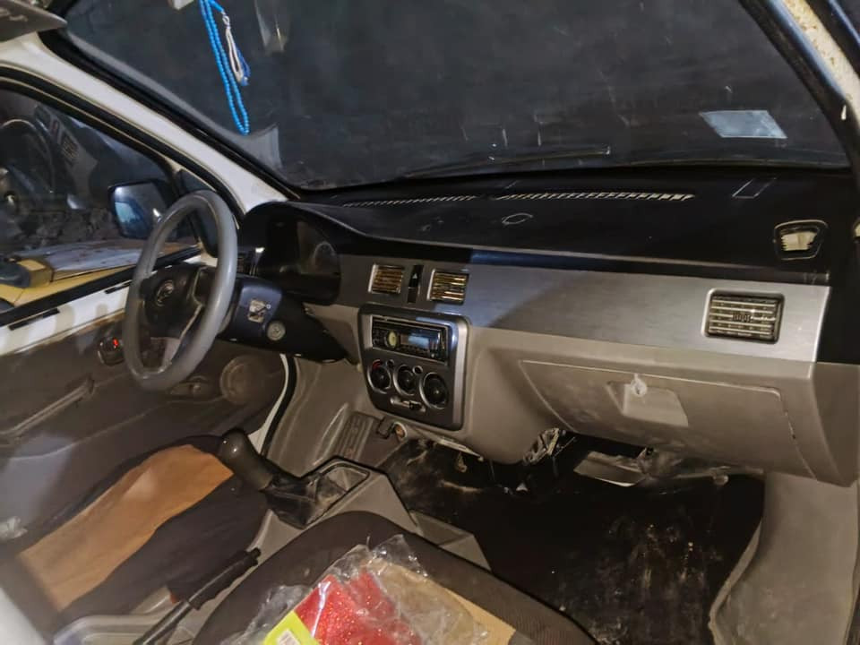 ليفان باص موديل 14راكب 10مكان ذي قار ناصرية 
***********
