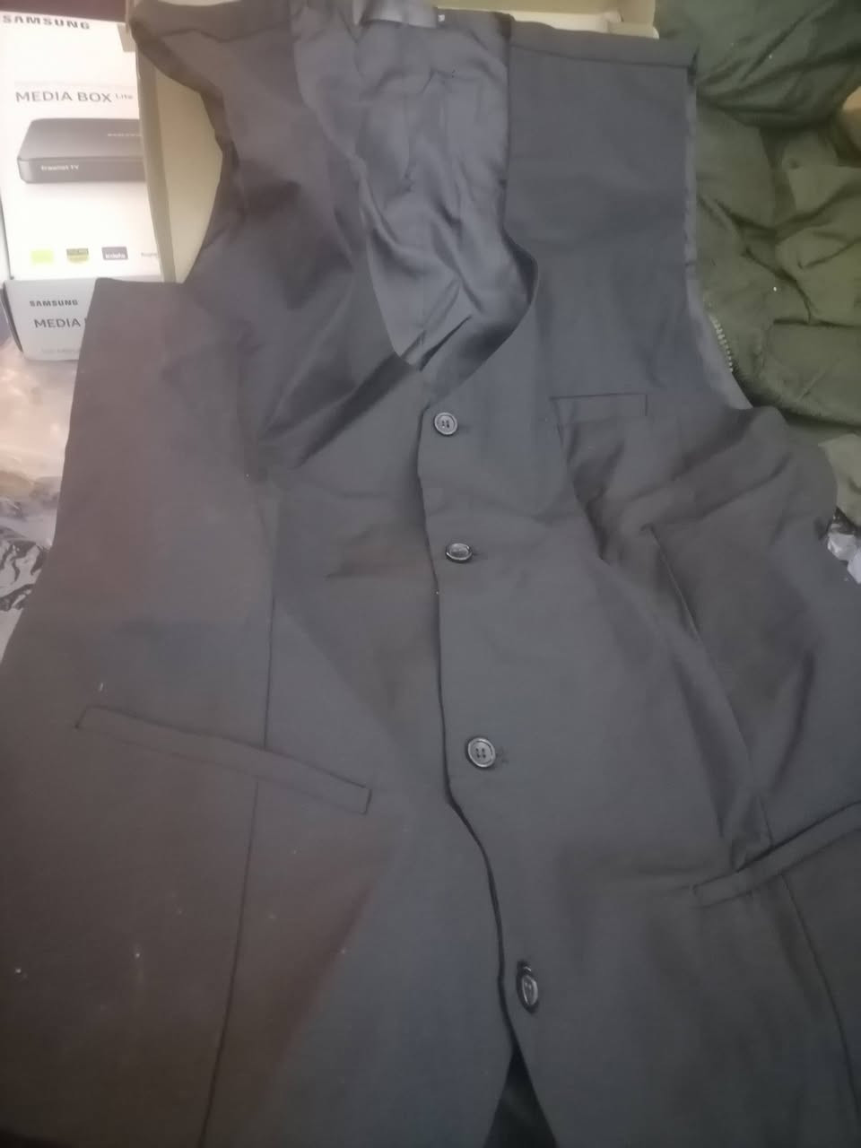 سيت كامل شارلي شابلن يلگ ورباط وثلاث فيونكات وتعاليگ    بدل الاحزام  وشوارب مستعاره


**إذا كنت صاحب هذا الإعلان وتريد حذفه لأي سبب، رجاءا أرسل رسالة إلى الدعم الفني**