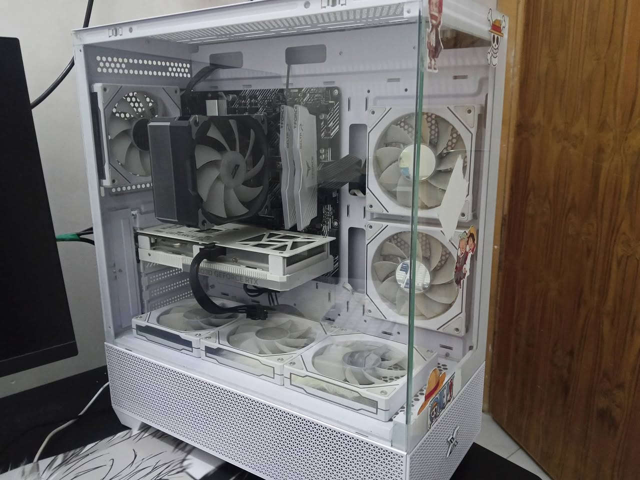 سلام عليكم تجميعه البيع
كرت 4060 نسخه بيضه
معالج Ryzen 7 5700x3D
رامات 16 تردد 3600 لون ابيض 
الوحه ام asus B450m All
تجميعه كله بيضه منسقه وكراتين كله موجوده
كيس يتغير اكثر من 10 الوان
ستعمال كلش قليل
سعر مليون قفل قفل
تواصل *********** واتس اب فقط
