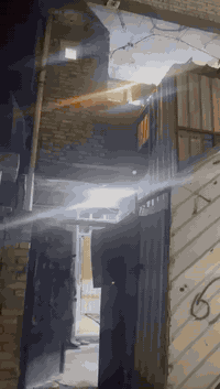 السلام عليكم
بيت للبيع خلف شارع خمسين 
خدمات مجاري ومي متوفرة 
وان شاء الله التبليط جاي
بيت طابقين 
للاستفسار ***********
