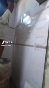 سلام علكم خوان اني خلفه اشتغل سيراميك ارضيه وجدران وبنفس لوقت لباخ واج...