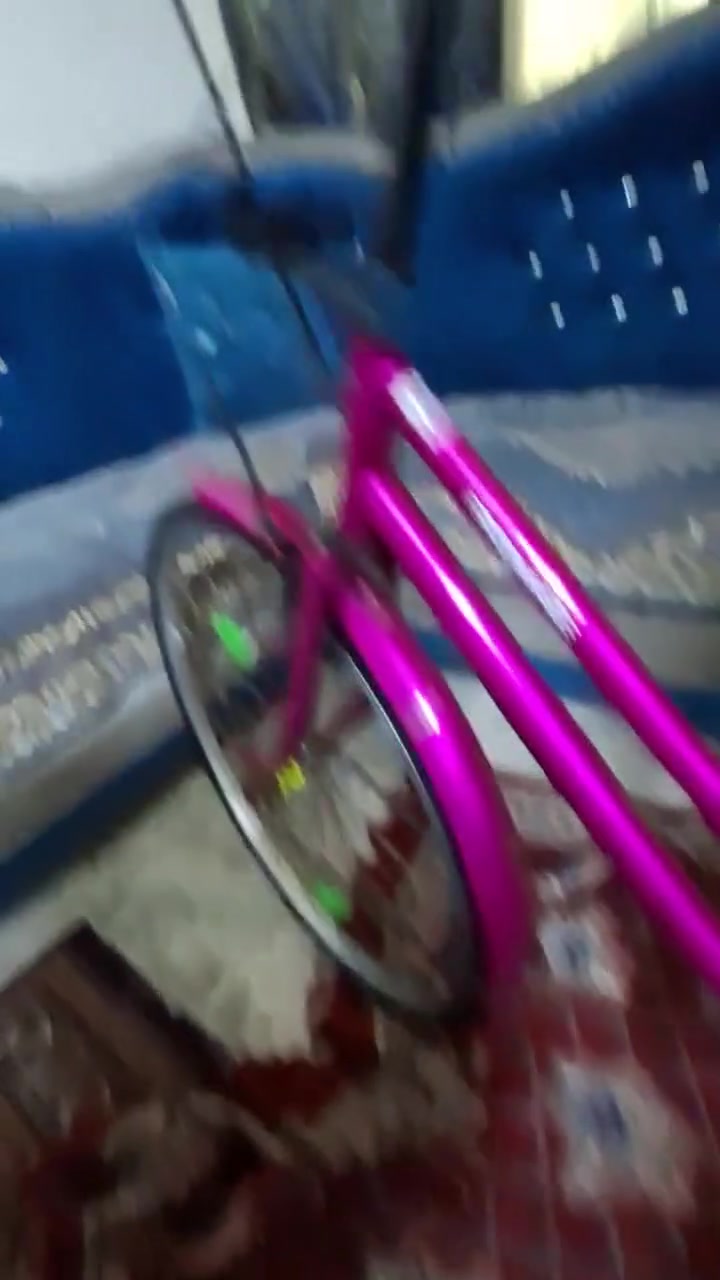 🚲 للبيع بايسكل بناتي نوع فورماج حجم 26
الحالة جيدة جداً ونظيف، استخدام خفيف وجاهز للاستعمال مباشرة.
📍 الموقع: بغداد - حي العامل
💰 السعر: 140 ألف دينار
للمهتمين مراسلتي على الخاص، والجاد فقط. 🌹
ملاحظة: البايسكل مثل ما موضح بالصور.


**إذا كنت صاحب هذا الإعلان وتريد حذفه لأي سبب، رجاءا أرسل رسالة إلى الدعم الفني**