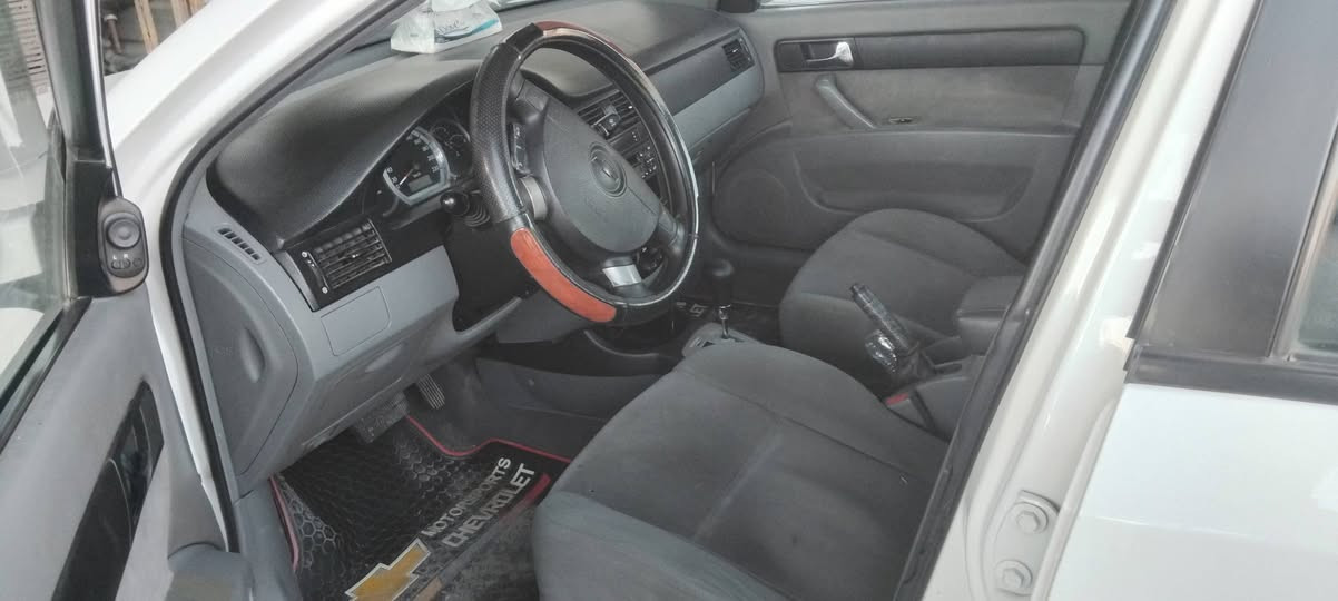 سلام عليكم
لوبترا شركة عامه سيارة نضيفة ماشية ٩٦ الف حقيقي مكينة  لا تنقيص ولا تبخير ومكفوله من فتح كيرىمكفول شالله زنون  وكهربايات  زلغ واير ما بيه كله بلادي داخله نضيف جدا  سيارة موديل ٢٠١٠ سيارة بسمي كتالوجات شركة بيه مفتاح عدد ٢ كله كامل سعر ٨٧ $  بيه مجال  مكاني بغداد  رقم هاتف ***********
