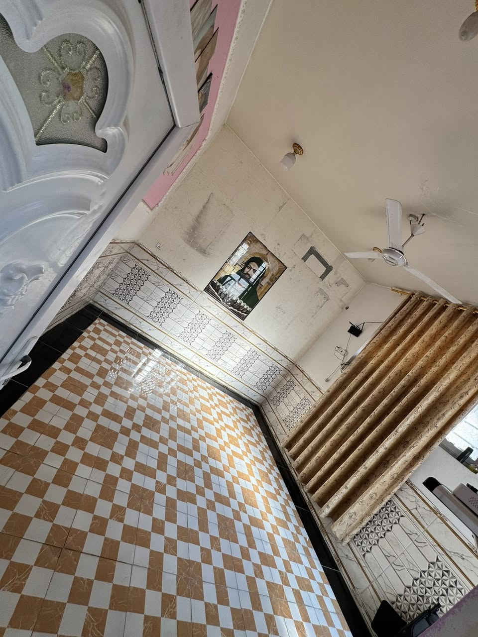 🏠 بيت للبيع
📐 المساحة: 75 م
💰 السعر: 58 مليون فقط
📍 نادرة الأولى قرب مجمع المدارس
🏗 بناء جديد
📏 الواجهة: 10 م
📏 النزال: 7.5 م
🏡 يحتوي على:
🛋 استقبال
🍳 مطبخ
🛏 غرفة نوم
🚪 كليدور
🚿 مجمع صحيات
📞 للاستفسار:
علي عذاب
***********
🏢 مكتب الشمري للعقار
📍 نادرة الثانية – الشارع الخدمي مقابل سكلة صدام
📢 تابعونا على قنوات التليجرام لمزيد من العروض  https://t.me/aliathabb.
