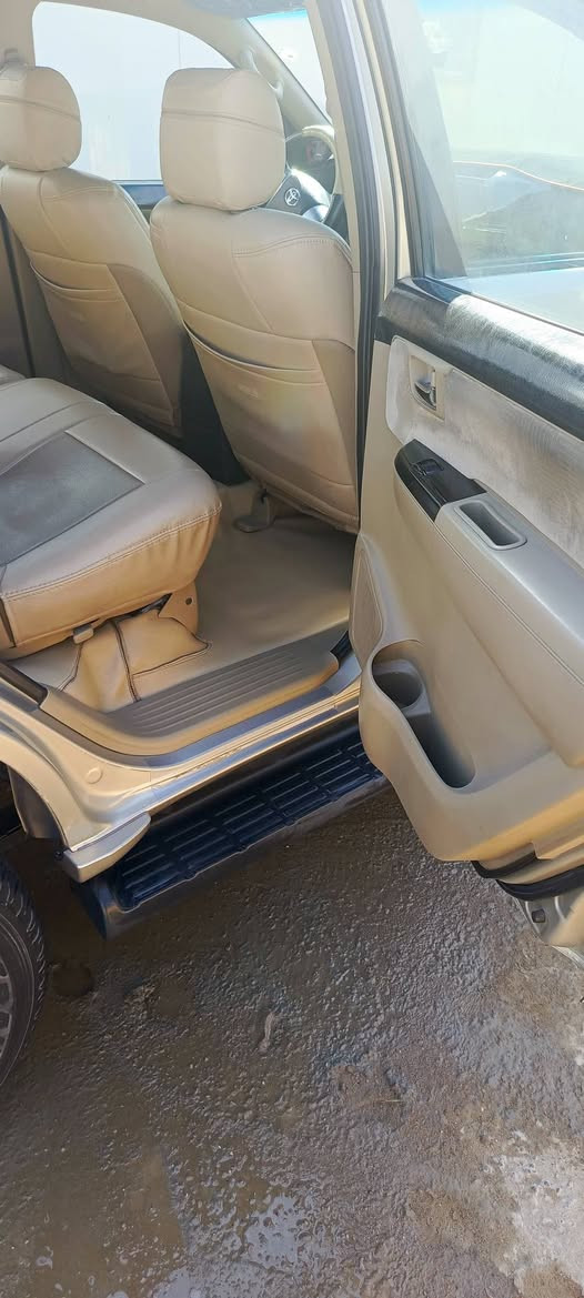 تيوتا فورتشنر 2014 رقم اربيل مكينه 6سلندر /4000
مكينه كير خير من الله 

ماشيه 168كم

تبريد ثلج 

مثبت سرعه 

حساسات 

7راكب 3قطع تبريد

بيها رصعه بل الجاملغ الامامي  

السياره جديده واحلا من الصور شرط

ترايها خير من الله 

مكانها بغداد جسر ديالى 

السعر 230 وبيها مجال قليل 

***********
