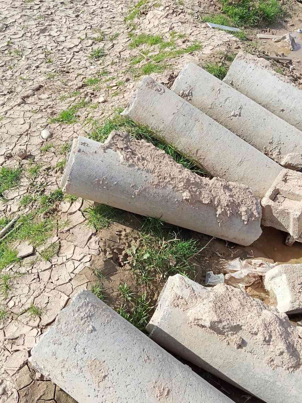 سلام عليكم عندي بواري كونكريت للبيع العدد 9 سعر الواحد 10مال كنطره للاستفسار اتصل ***********
