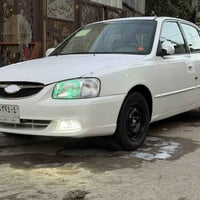 للبيع فيرنا 2003 بسعر 49 ورقه سياره جاهزه محرك وكير وتخم تاير كله جاهز...