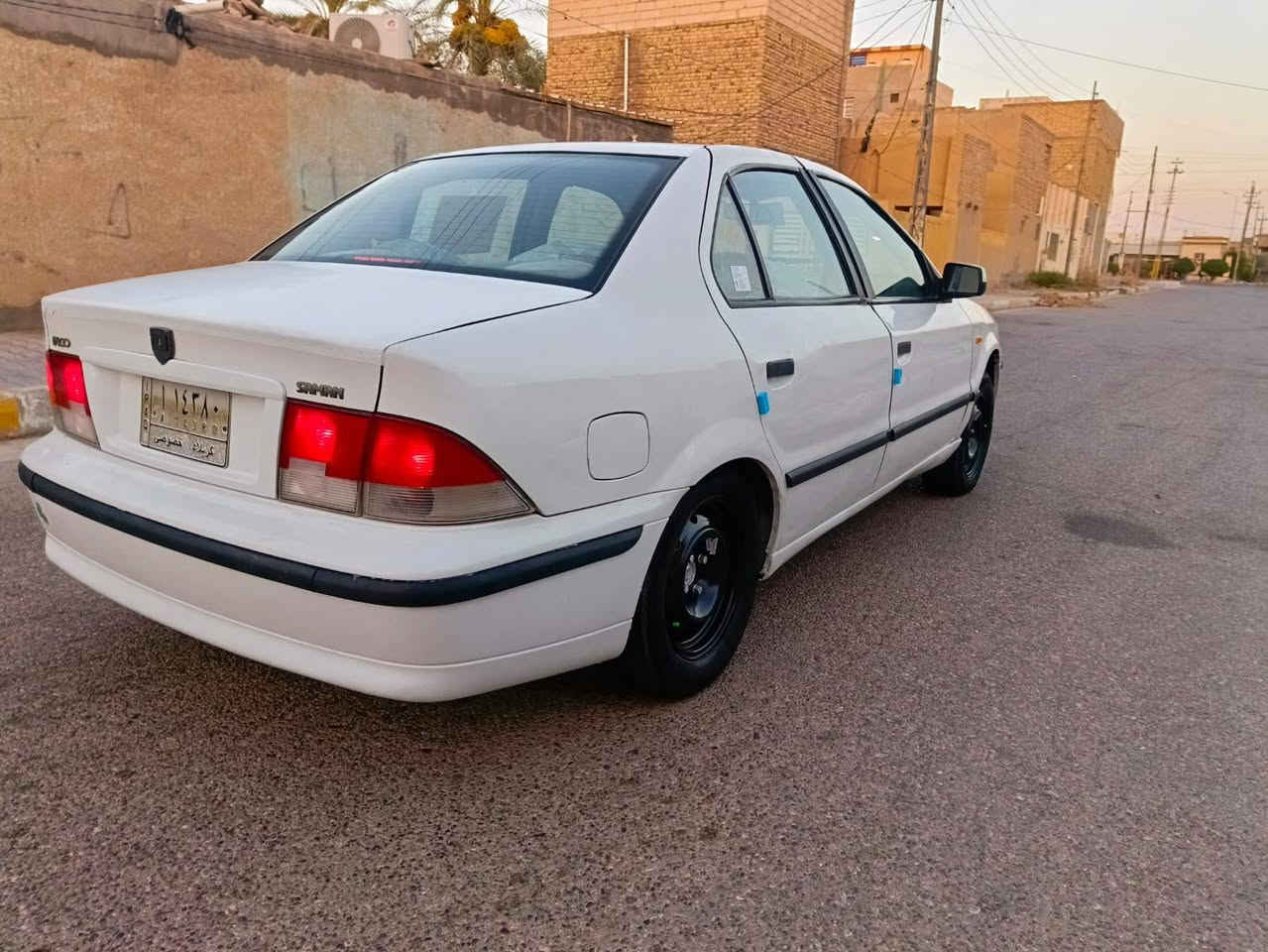 سلام عليكم سمند مديل 2011 رقم كربلاء ألماني سنويه لل27 بيه صبغ بلباب السايق كير ومكينه وحداديه وتخم تاير كله جديد تبريد ثلج السعر 33 وبيه مجال مكاني كربلاء الحر*********** /***********
