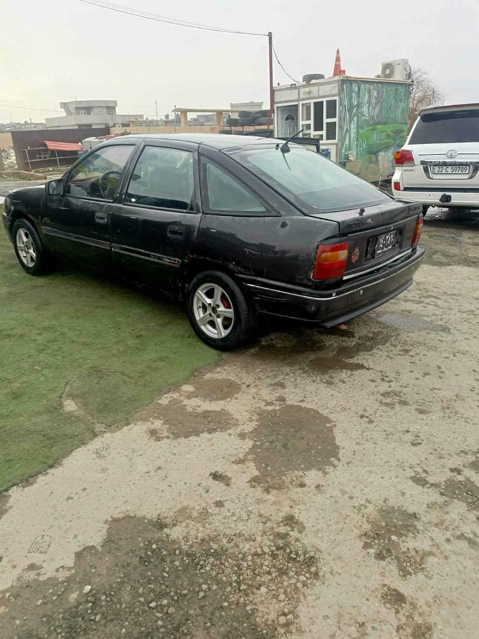 السلام عليكم
فكترا حجم ١٨ 
وكاله وتحويل شرط 
صدر نص عمر 
تايرات نضاف 
كهربائيياب شقاله 
كير شرط محرك بي صوت 
داخل نضيف 
السعر ١٢ وبيهه مجال 
***********
