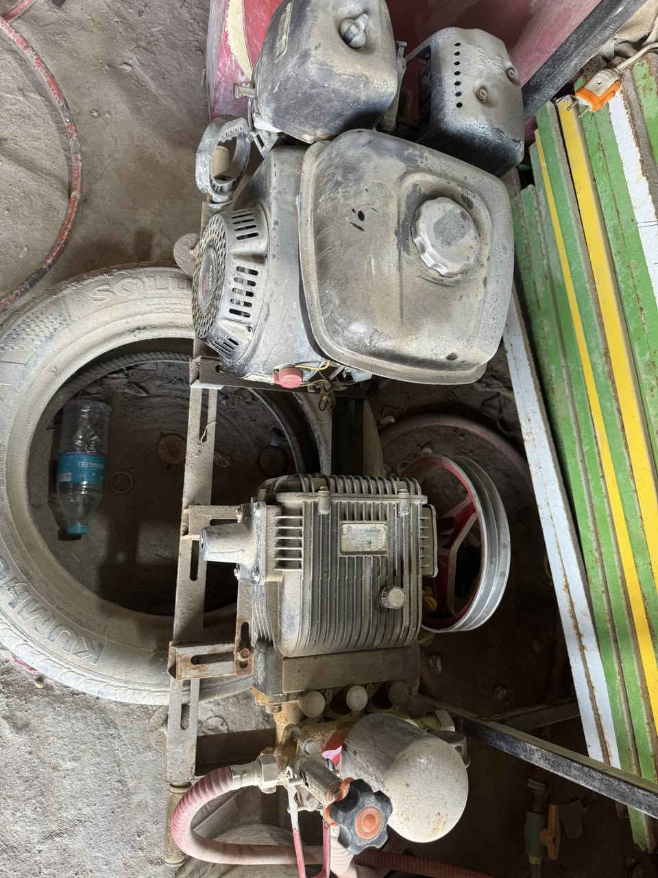 ظاغطة غسل للبيع مشتغله موسم واحد حجم الظاغط 45 بار والماطور 7.5 حصان السعر ب200وبيه مجال


**إذا كنت صاحب هذا الإعلان وتريد حذفه لأي سبب، رجاءا أرسل رسالة إلى الدعم الفني**