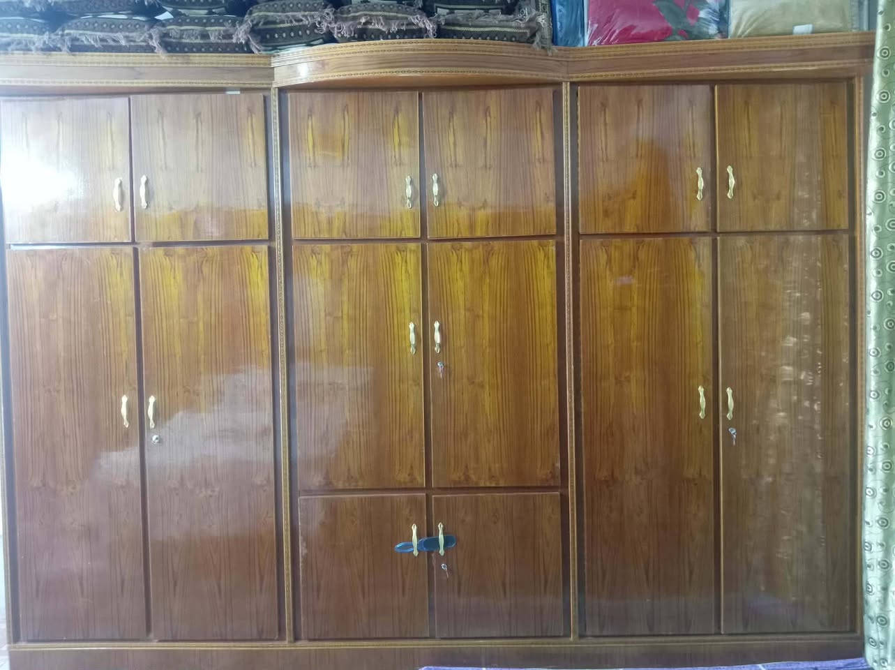 السلام عليكم غرفه مستعمله شيء قليل نظيفه جدا عنوانها بغداد التاجي الباب الاول منطقه جرف الملح اي استفسار رقم الهاتف *********** بي واتساب
***********بي واتساب 
سعر خاص
