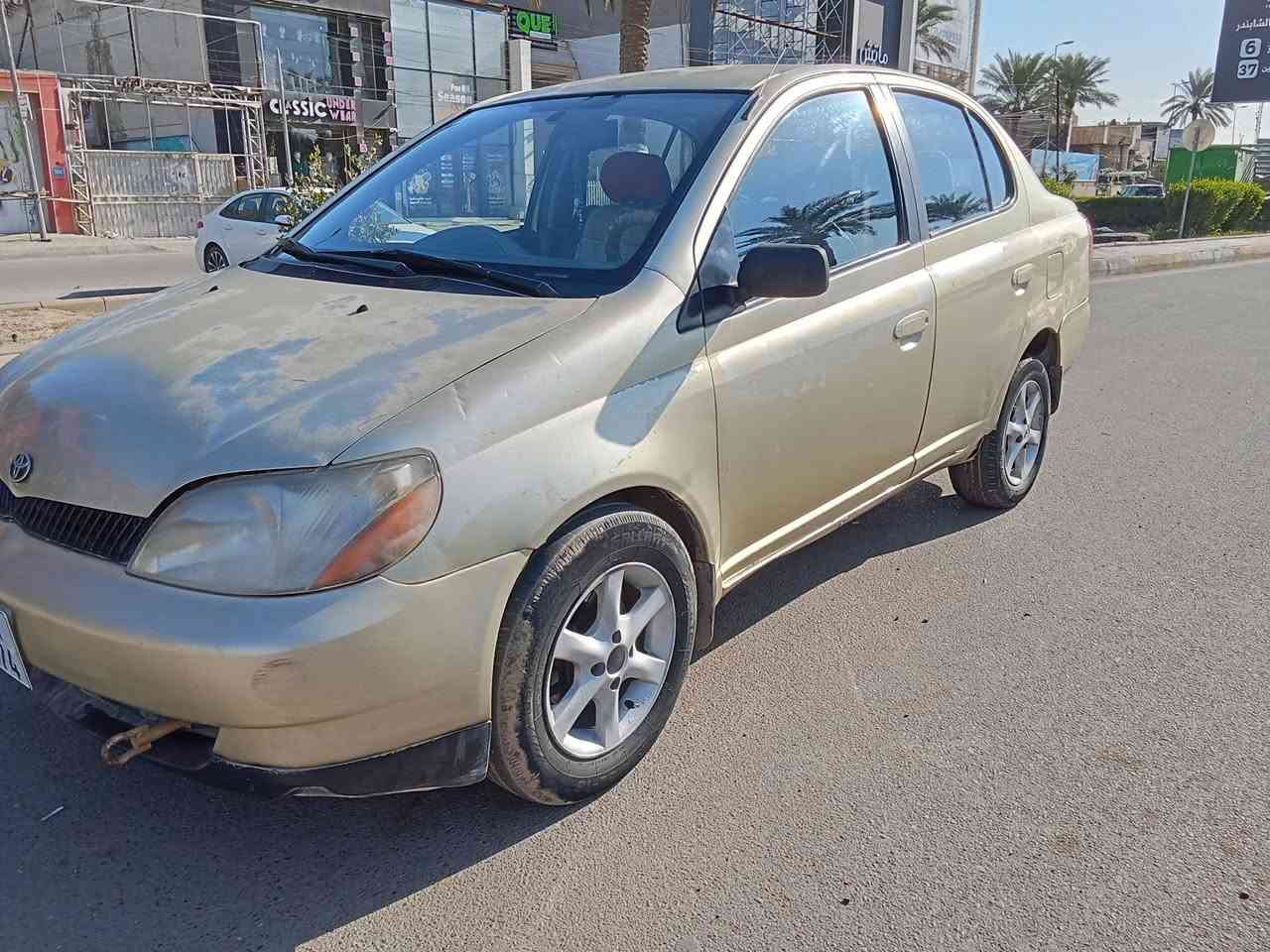 السلام عليكم تيوتا ايكو موديل 2003 اوتوماتيك محرك 1500 تبريد رقم ديالى مشروع وطني سنوية جديدة  باسم والدي بيه ملاحضات بسيطه مكاني بغداد زيونة لسعر 47 وبيه مجال بسيط للشراي هاتف ***********
