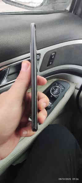 السلام عليكم هونر 200برو الذاكره 512 العشوائيه 12+12 تردد الشاشه120 يفتح بوبجي 120 فريم الشحن100واط ملحقاته كامله ويا ساعته هونر الجهاز فول سلاسه 
ملاحظه الجهاز بي فطر صغير بالظهر جهاز مداخل تصليح ولا مفتوح بيع او مراوس بايفون فقط 
السعر425 بي مجال بسيط للشراي
العنوان بغداد حسينيه الراشديه
ماعندي توصيل
رقم***********
